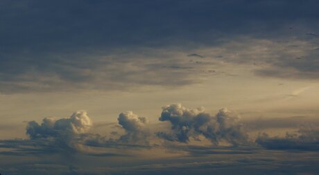 Les nuages des cieux.