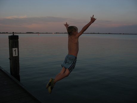 Zwemmen in het donker