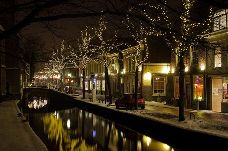 Delft bij nacht