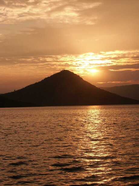 Salagou sunset 2003