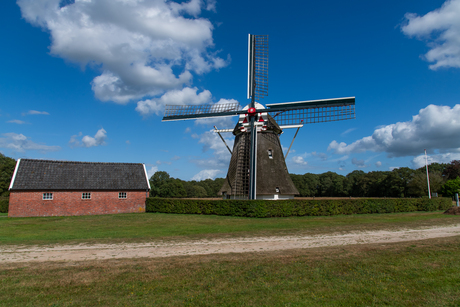 De molen in Oudemolen