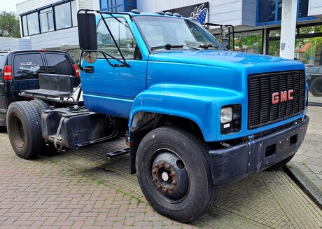 20240524  104529   TRUCK TIME  GMC   gespot in Maasdijk   . 24 mei 2024  