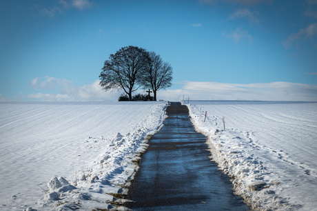 Endless road