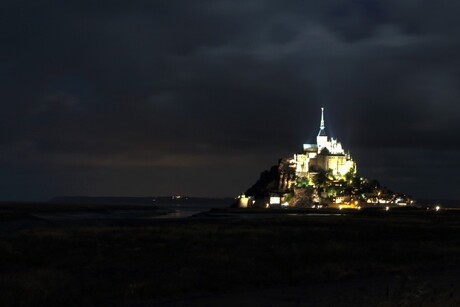 mont saint michel by night 2