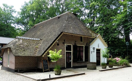 P1250381   Oude Pannekoek restaurant  nabij  DRIE  Speulderbos  9 juli 2024  