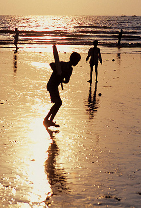 Cricket in India on the beach