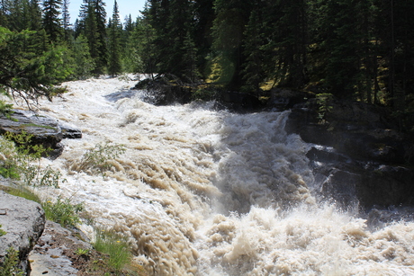 smeltwater vauit Rocky mountains