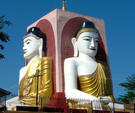 Boeddha van Kyaikhtiyo /Birma