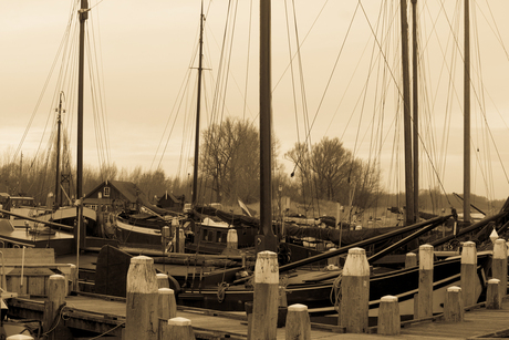 Historische haven van Woudrichem