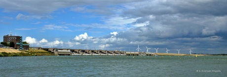 De Haringvlietsluizen