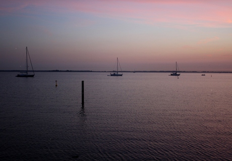 Haringvliet na zonsondergang