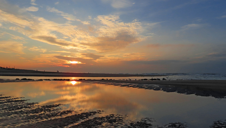 gespiegelde zonsondergang