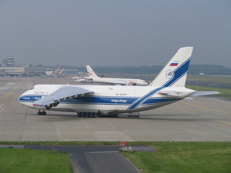 AN-124