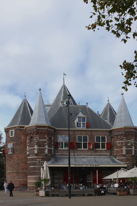 Waaggebouw.