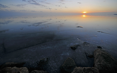 Zonsondergang boven het ijsselmeer