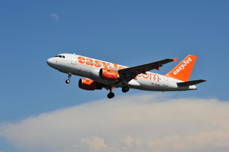 HB-JZI easyjet Take-off