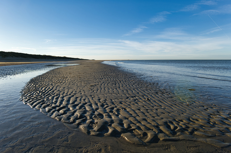 Patroon in het zand van het strand, Scharendijke, Zeeland