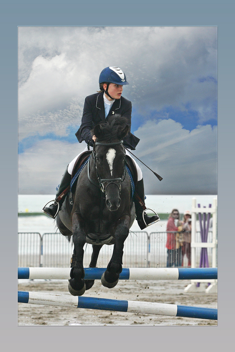 jumping aan zee