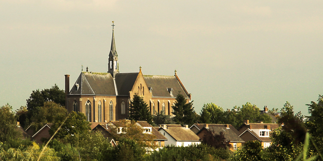 RK kerk Haarsteeg - Vorige week even op pad geweest om paddenstoelen te fotograferen, echter op het plekje waar we waren was geen paddo te zien. Terugwandelend over de d - foto door wilhelmien op 18-09-2010 - deze foto bevat: landschap, kerk