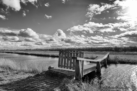 Houten bruggetje Twike polder oostzaan