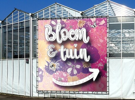 P1270437   PINK RIBBON  nr6   Poster op Kwekerij gevel op 4 mrt 2025  