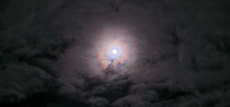 Moon, clouds and jupiter 