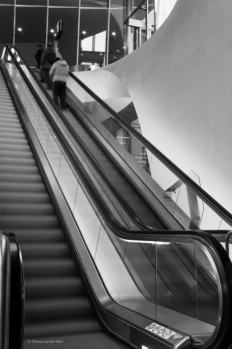 Station Arnhem zwart wit...