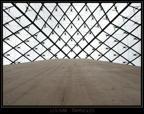 Louvre - Triangles
