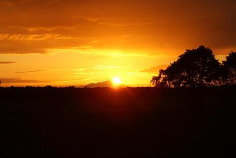 Zonsondergang vanuit Oostrum