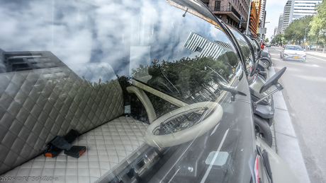 €20.000  voor een brom maar geen geld voor een P ;-) 