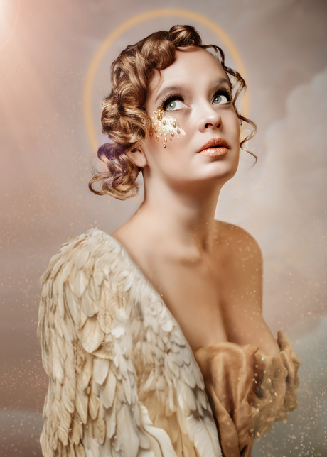 Light: she who remembers