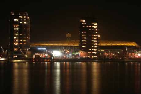 Tempel aan het water