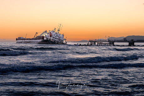 You can’t park there mate! 