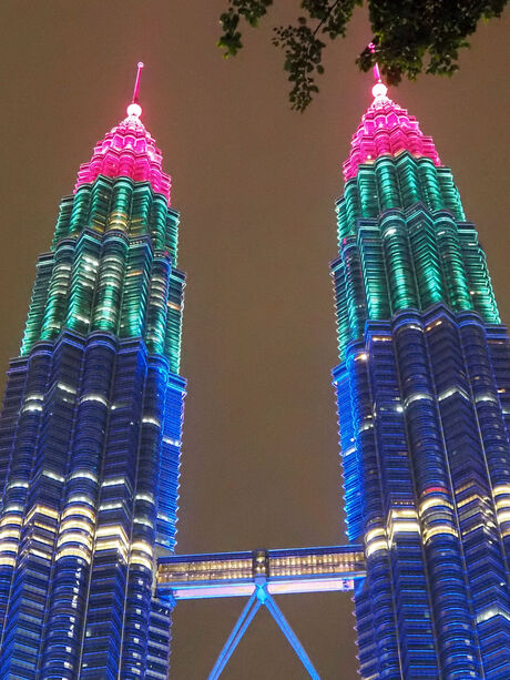 when the night falls in KL