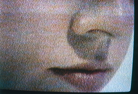 Analoog 1996 meisje op TV