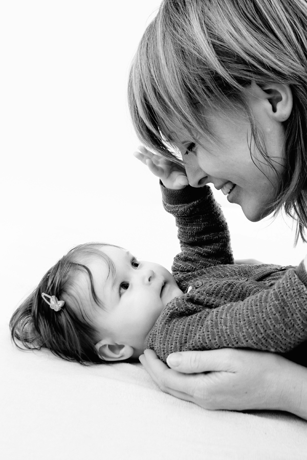 Sigrid en Mila - Nog een tweede foto uit de serie van Sigrid en Mila. - foto door Margriete op 06-06-2010 - deze foto bevat: Sigrid en Mila