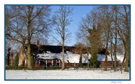 Oude saksische boerderij in de winter