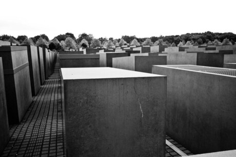 Holocaust monument