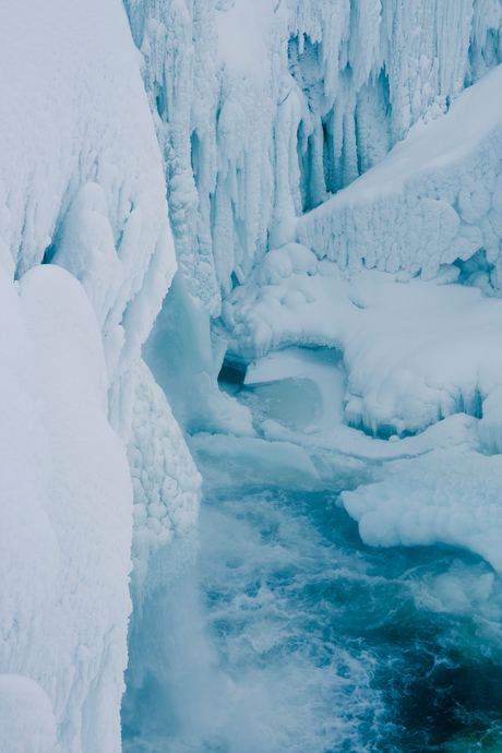 frozen waterfall-2.jpg