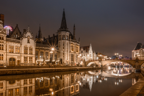 Gent by night