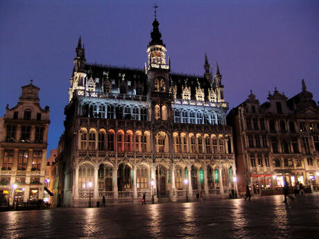 brussels by night