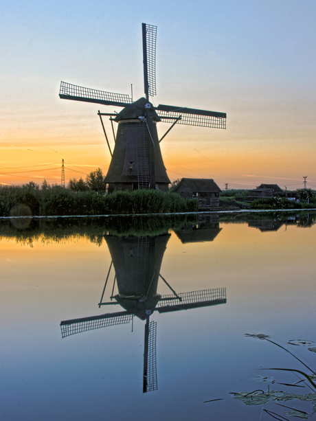 Zonsopkomst in Kinderdijk