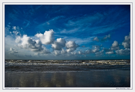 Strand, Zee en Wolken