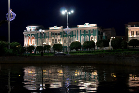 Jekatherinaburg bij nacht