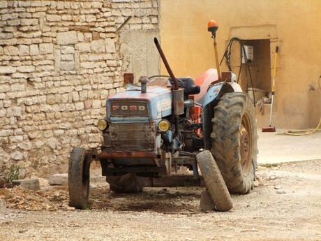 tractor.JPG