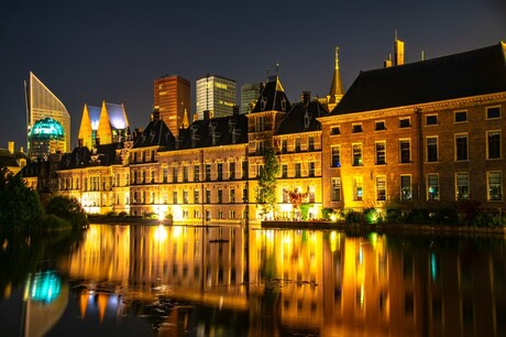 Den Haag by night