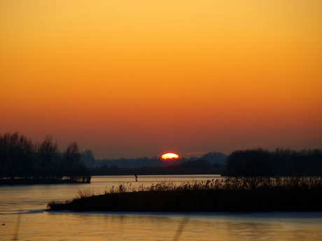 Zonsondergang boven Langebosch, Veendam