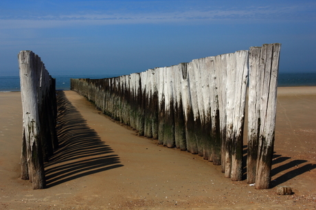 Zon, zee, strand.