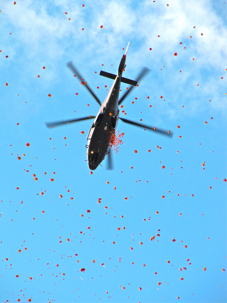 Helicopter boven Museumplein