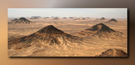 Zwarte woestijn in Egypte